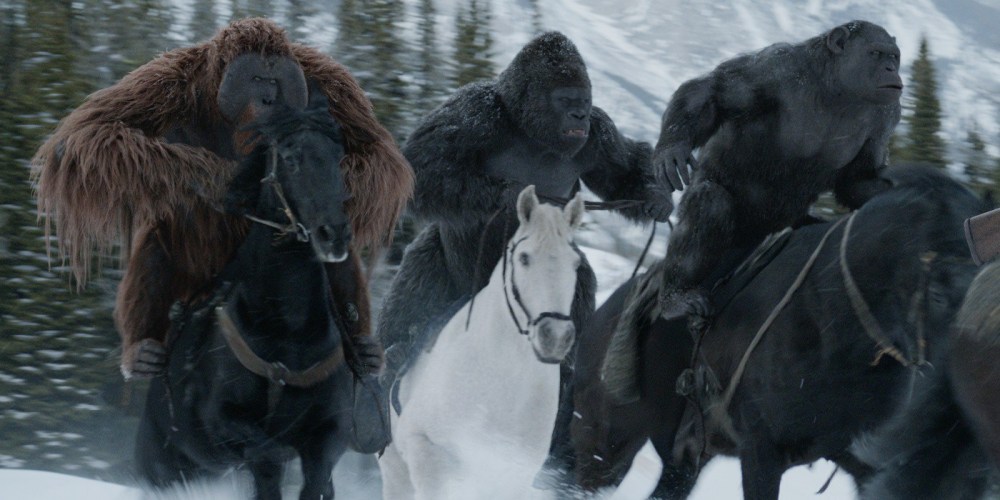 War-for-the-Planet-of-the-Apes-Maurice-Luca-and-Rocket-on-horses